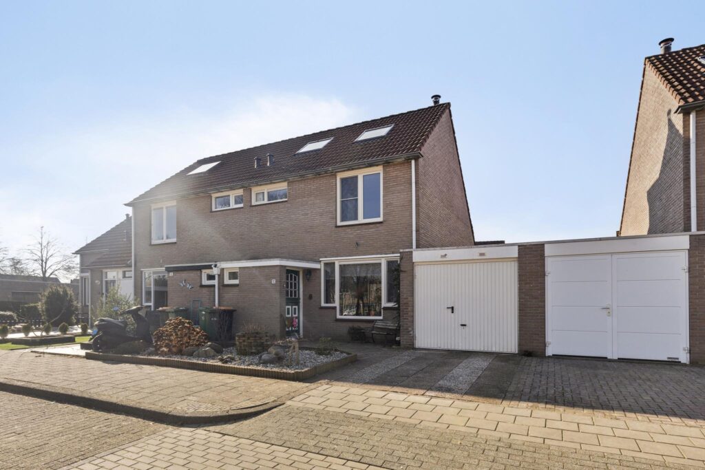 Hengelo – Aaltje Noordewierstraat 10 – Hoofdfoto